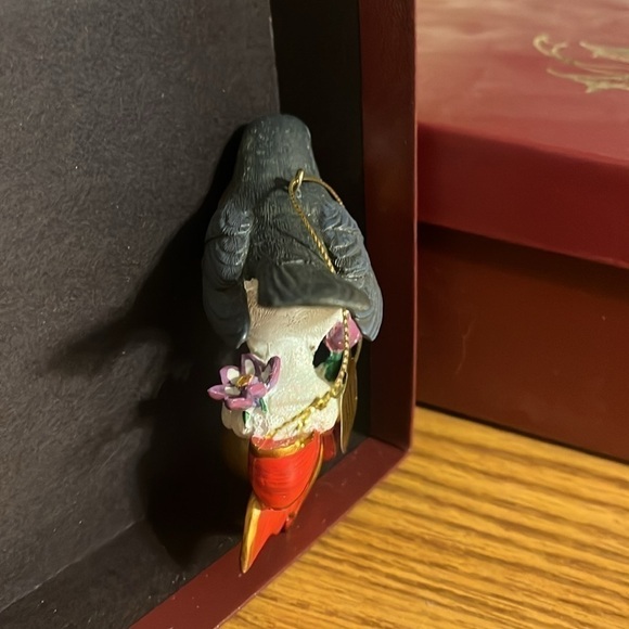 The Danberry mint Christmas ornament - robin - Picture 4 of 5